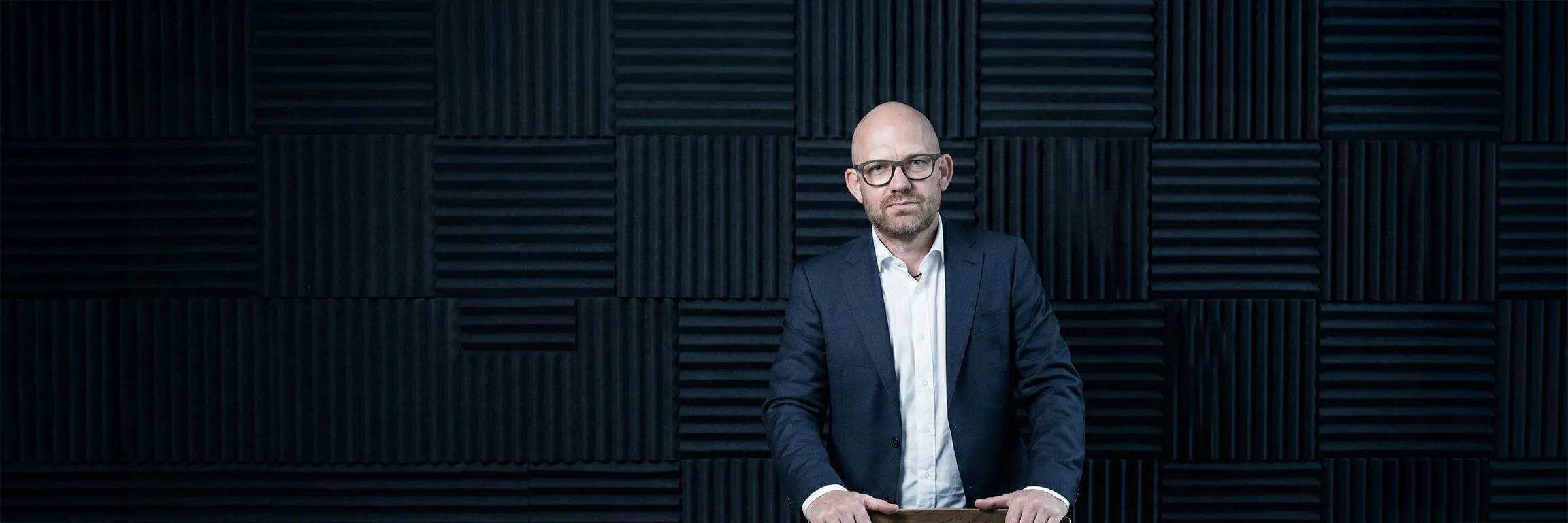 Peter Rochel im Decision Room – Jobs-to-be-Done-Beratung Oberwasser Consulting